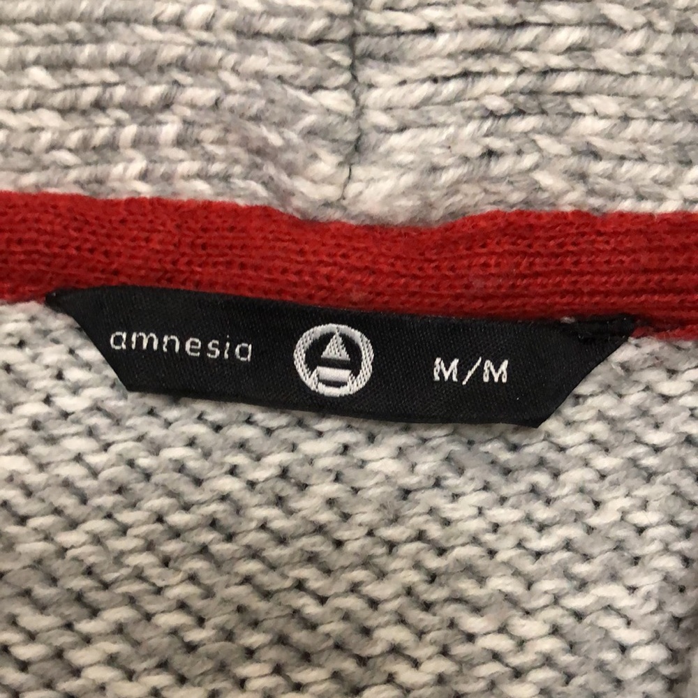Amnesia | Gray Roots Style Cabin Sweater - Picture 7 of 8